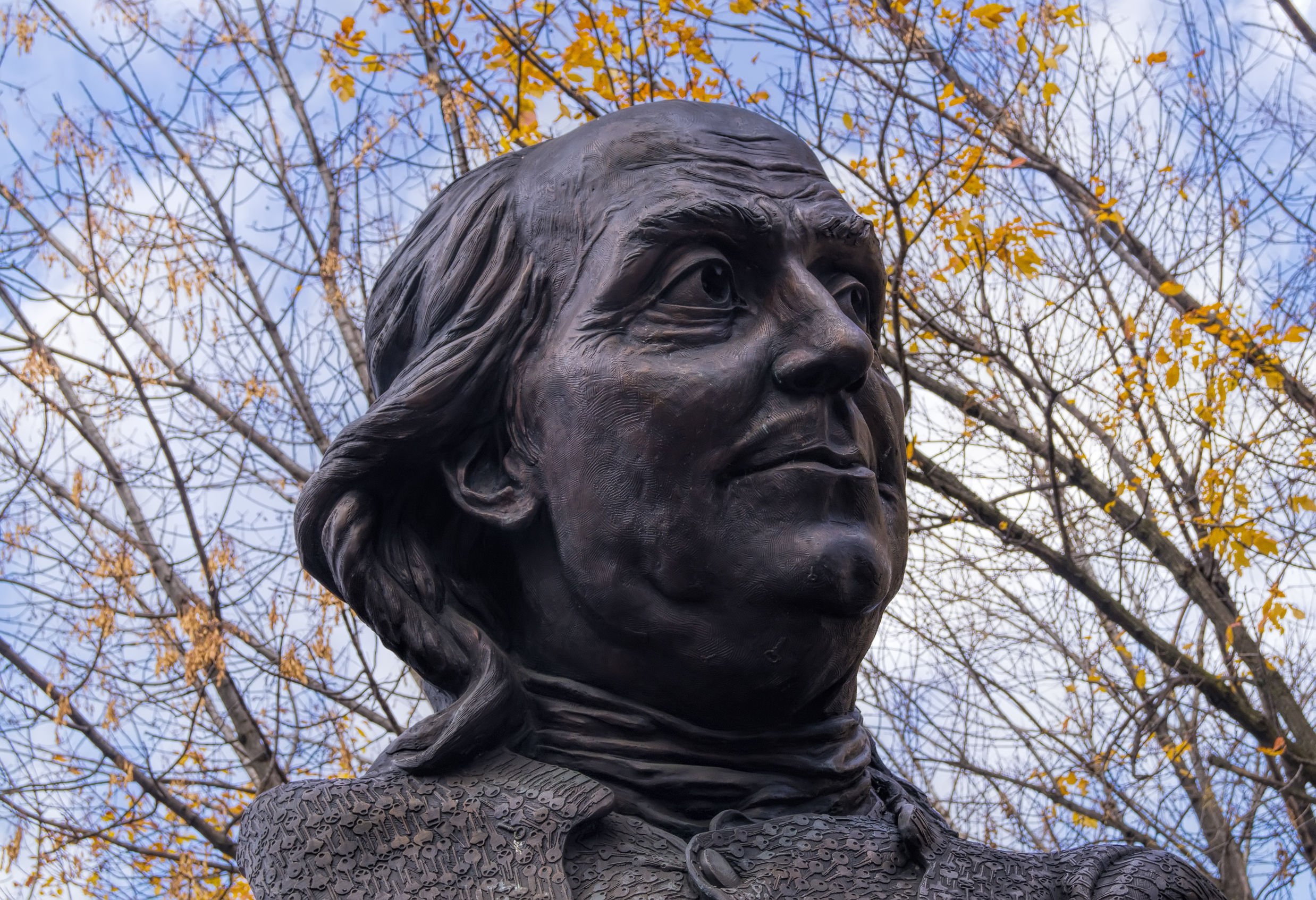  A statue of Ben Franklin